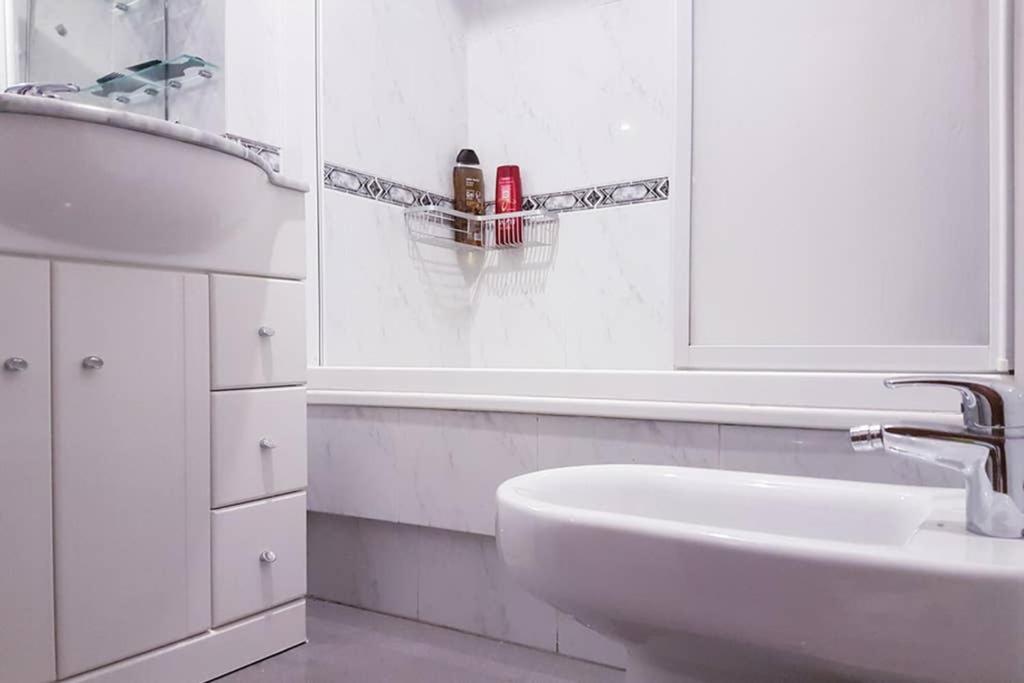Completo Con Parking Privado Y Wifi En San Roque Apartamento *